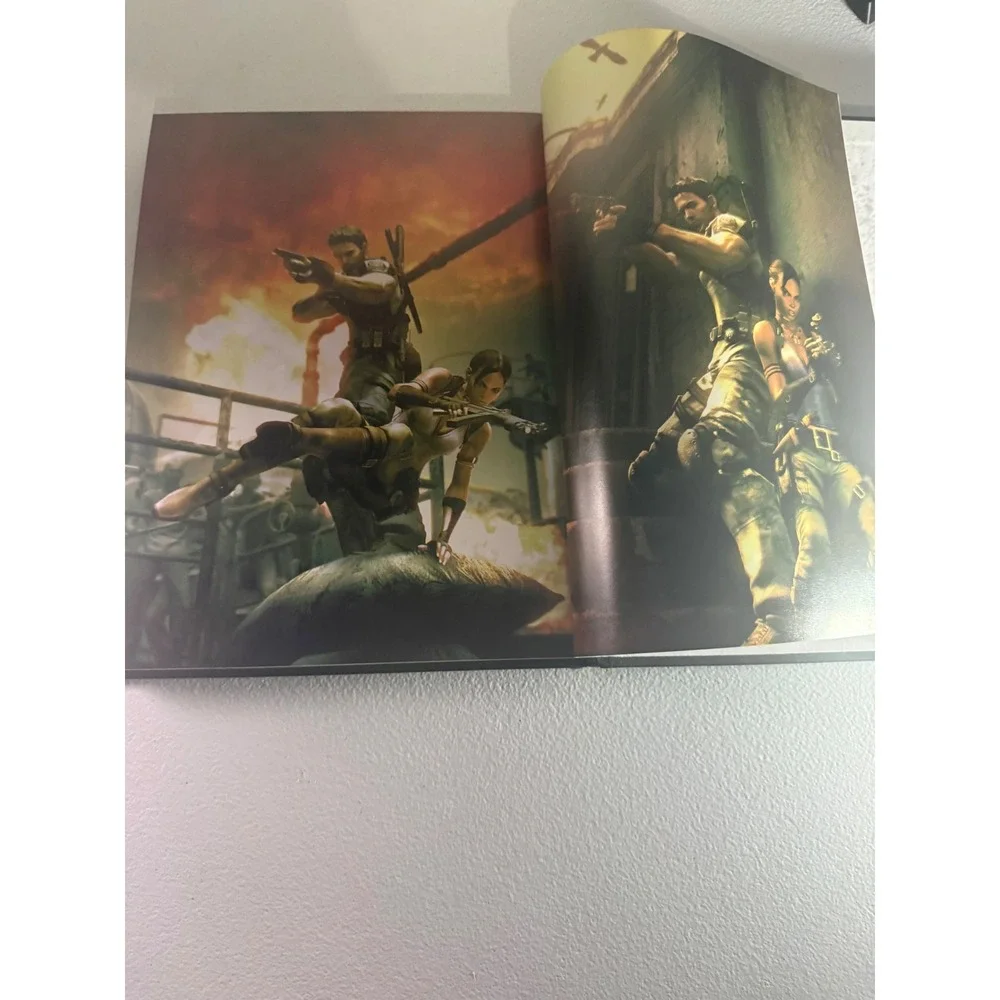 Resident Evil 5 Prima Official Strategy Guide Hardcover Collectors Edition RE5